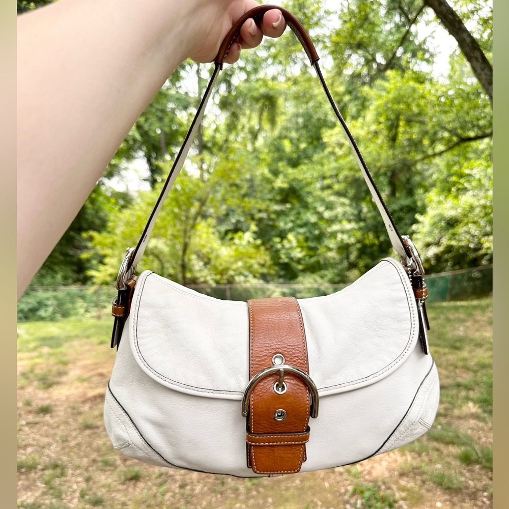 Vintage Y2K Coach Soho White Leather Buckle Purse Shoulder Bag 9248